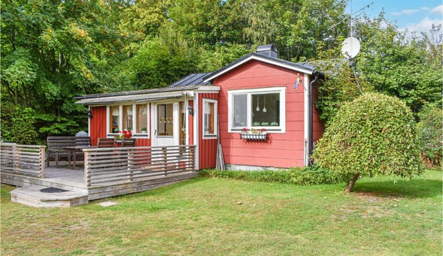 Gorgeous Home In Fjälkinge With Wifi