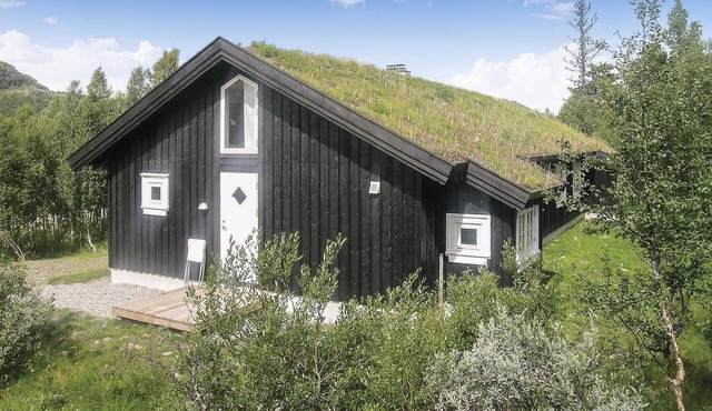 Gorgeous home in Gålå with sauna