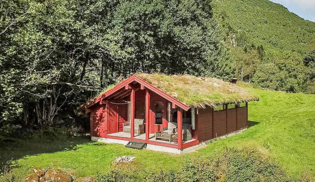 Gorgeous home in Olden with house a mountain view