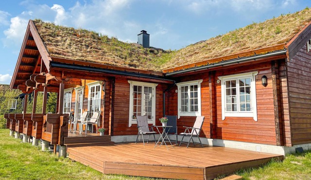 Gorgeous home in østby with kitchen