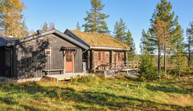 Gorgeous home in Särna with sauna