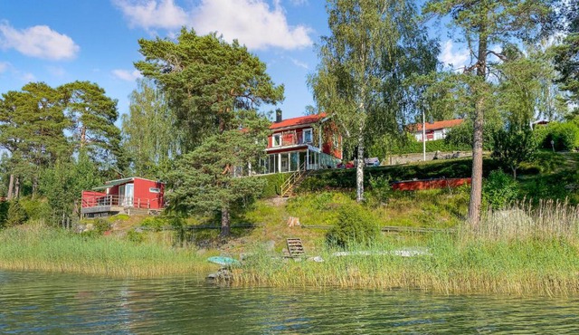 Gorgeous Home In Vätö With House Sea View