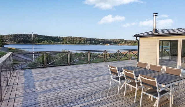 Gorgeous home in Valdemarsvik with WiFi