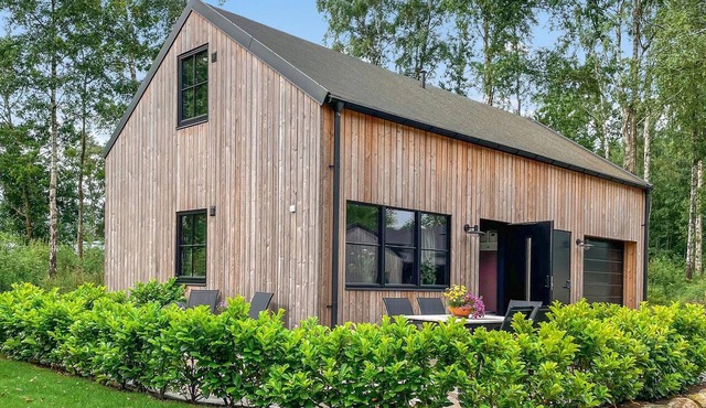 Gorgeous home in Väröbacka with house sea view