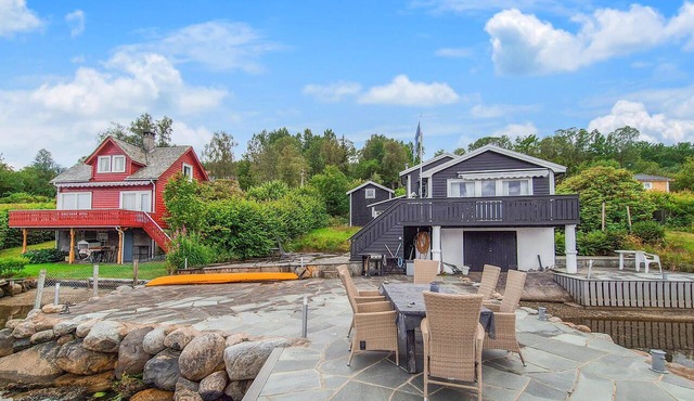 Gorgeous home in Førde i Hordaland with WiFi