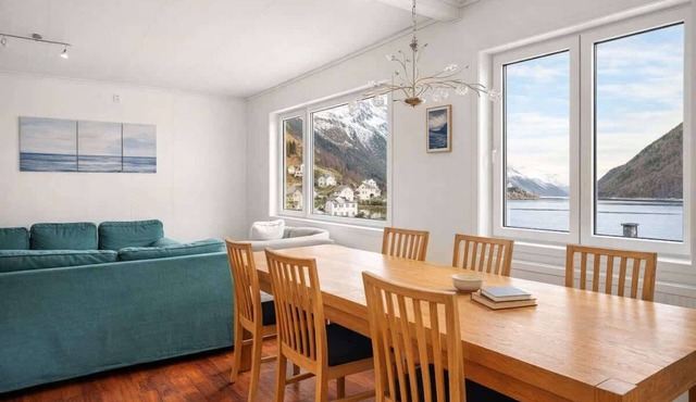 Great Views of Fjord & Mountains, Balcony, Central