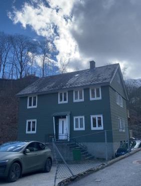 Green House Odda- The whole house, contains two spacius Trolltunga apartments- Great parking