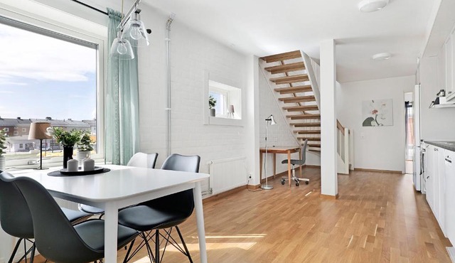 Guestly Homes - 3BR City Charm in Lulea