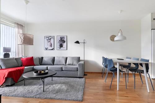 Guestly Homes - 3BR Corporate Comfort in Lulea