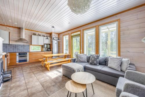 Himoksen Pistaasi Lake view incl WiFi, AC, fireplace