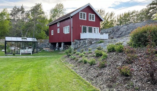 Historic farmhouse by the archipelago park