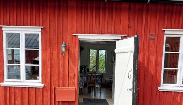 Historic Halland farm near the sea in Bua