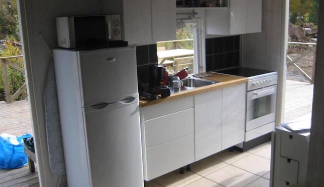 Holiday home for two by the lake in Hallabro