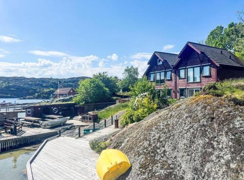 Holiday Home Kalavåg by Interhome