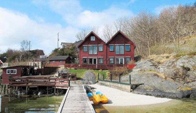 Holiday Home Kalavåg - FJH101