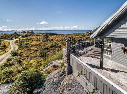 Holiday Home Sjøbuvågen by Interhome