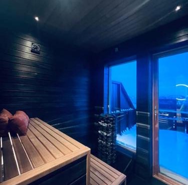 Holiday home with sauna in the Arctic Caribbean, Tromsø