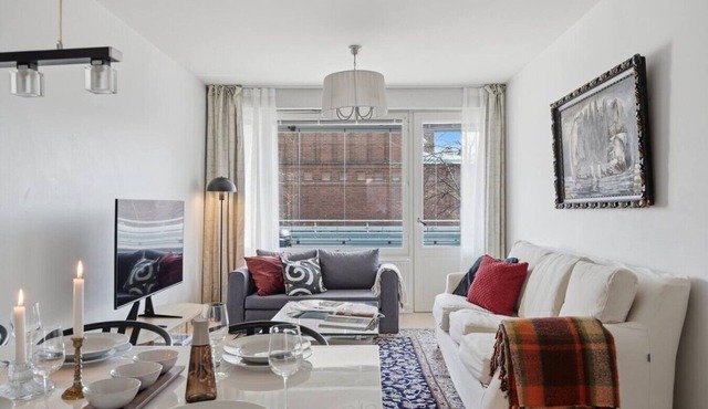 Home Spa | Balcony | EV Parking | 200m Tram | 3BR