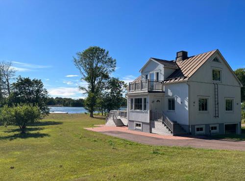 House by the ocean in Mariehamn