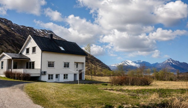 House in Lofoten close to nature