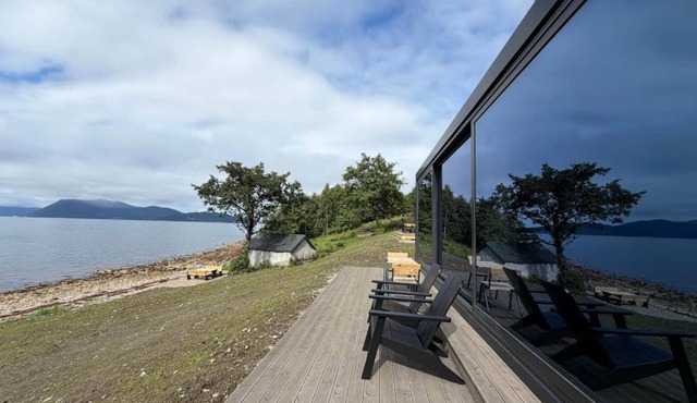 Hundeidvik Fjord Retreat - Fjord Suite with Sauna in Sykkylven