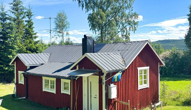 Hus Hammerstrand – Rustic Holiday Home in the Ragundadalen Valley, Jämtland