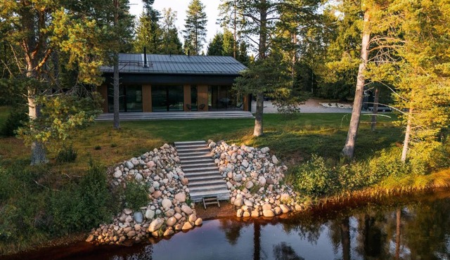 Iisland Havu New riverside gem, sauna and jacuzzi in Ii