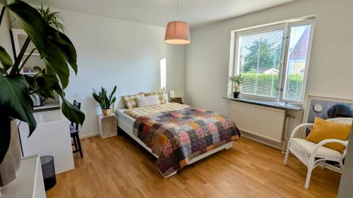 Kamer in een woning vlakbij Natuur en Göteborg