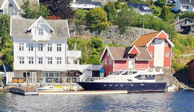 Kids' Marine Paradise Fjord Villa with Boat & Pool Near Bergen