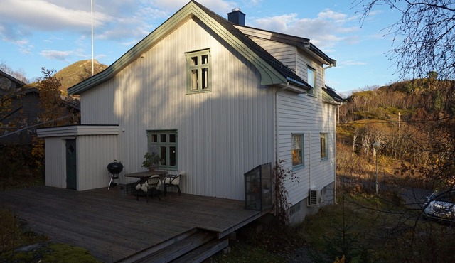 Koselig hus ved Kabelvågmarken.