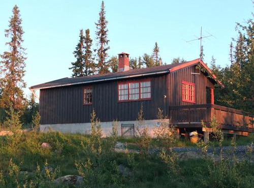 Koselig, lita hytte på Aurdalsåsen ved Danebu in Nord-Aurdal
