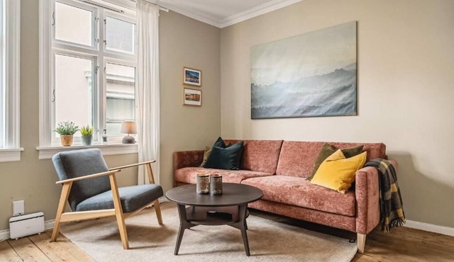 KS12 - Charming 3BR Bergen House with Garden