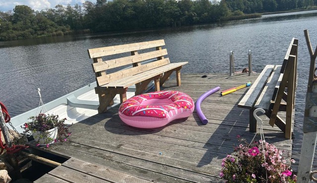 Lake cottage with private pier