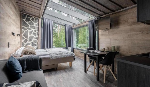 Lakeside suite with panorama view in Kuusa
