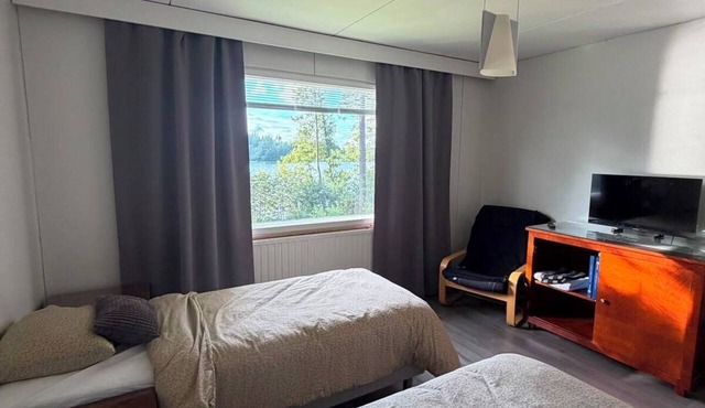 Lakeview 8-bedroom hotel in tranquil Lahnajärvi