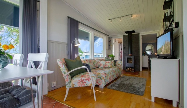 Lanternan 37, Skrea Beach in Falkenberg. Sheets, towels, and housekeeping are included.