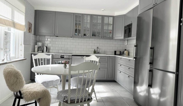Large 4 bedroom Villa with beautiful garden in Visby