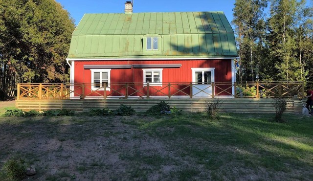 Large family farm in individual location in Pålsböle