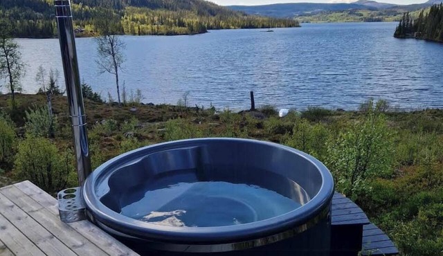 Large secluded cabin with spa and view in Valdres