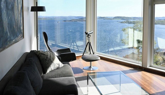 Light-filled architect's house on Rennesøy