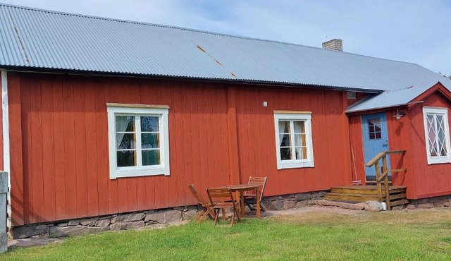 Lillstugan på Östergårds-A cottage in historic environment on Äppelö island in Hammarland