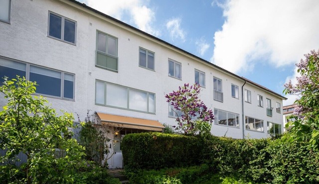 Local 1BR Townhouse Stay in Örgryte – Near Central Gothenburg