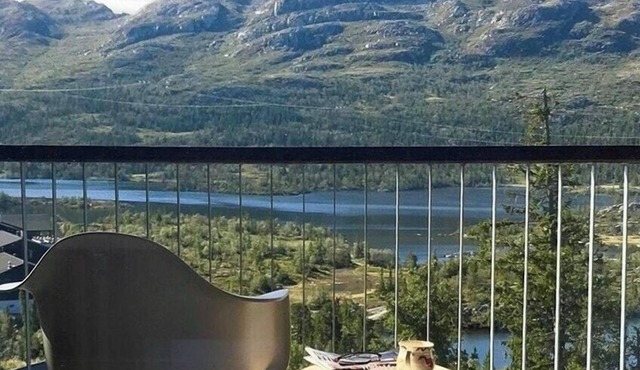 Lodge with views of Gaustatoppen mountain