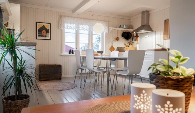 Lofoten- Fishermans lodge with a view in Stamsund