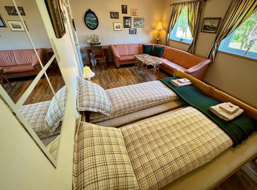 Lofoten Light - Private Rooms with Shared Facilities