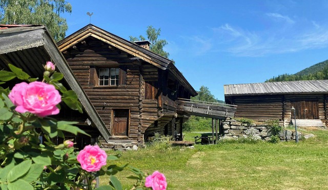 Log cottage with sauna on historic family farm