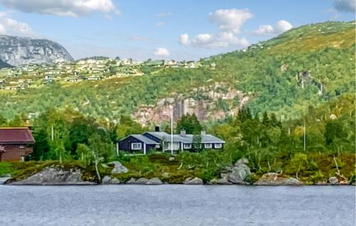 Lovely Apartment In Tjørhom With Lake View