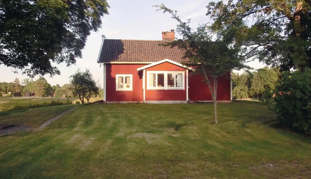 Lovely home in Annerstad with WiFi