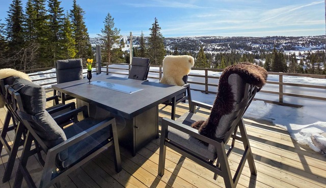 Lovely home in Eggedal with WiFi