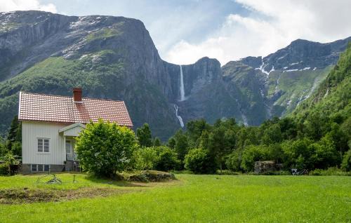 Lovely Home In Eikesdal With Wifi